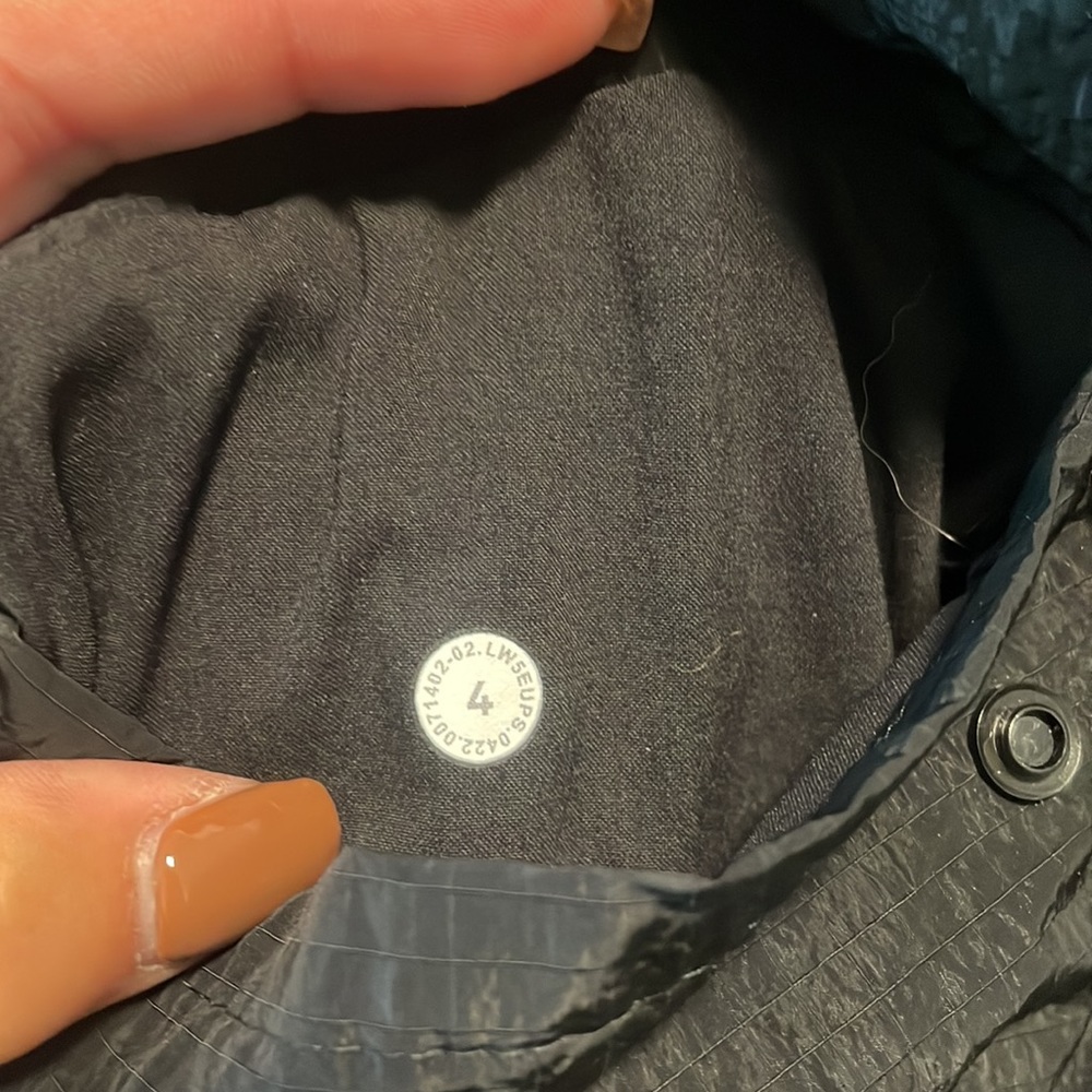 Lululemon Cargo High Rise Lined Hiking Pant - Picture 8 of 8